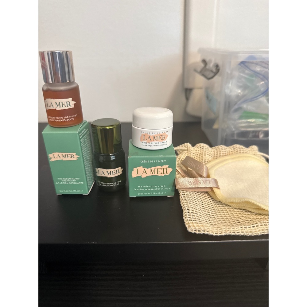 La Mer Bundle -Resurfacing Treatment, The Treatment Lotion, moisturizing cream